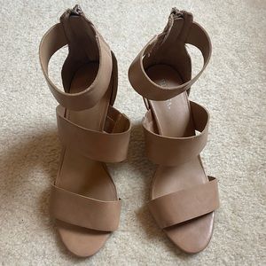 Target tan/nude Wedges size 6